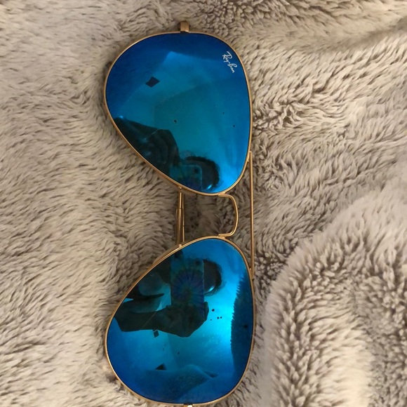 Blue with gold frames Ray-Bans (case included)